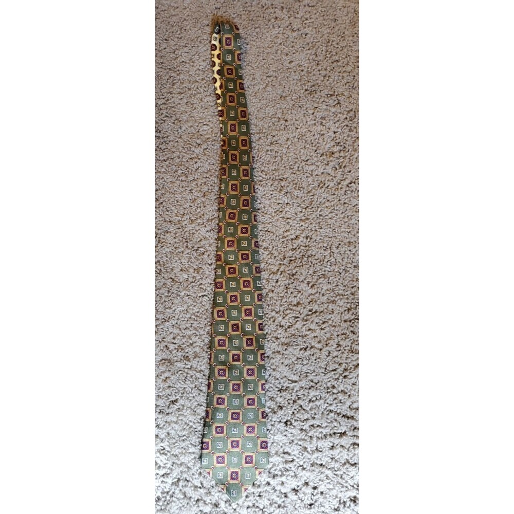 Tommy Hilfiger Mens Silk Necktie Olive Green Yellow Lion Crest Medallion Tie